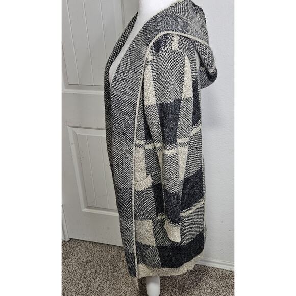 Black & Tan Knit Plaid Duster Cardigan With Hood - Picture 4 of 11